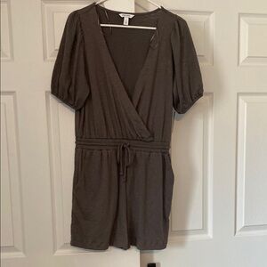 Nine West Green Puff Sleeve Mini Wrap Romper
